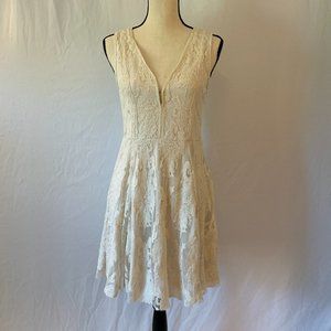 Wishlist Ivory Deep V-Neck Crochet Lace Dress – Size M NWT